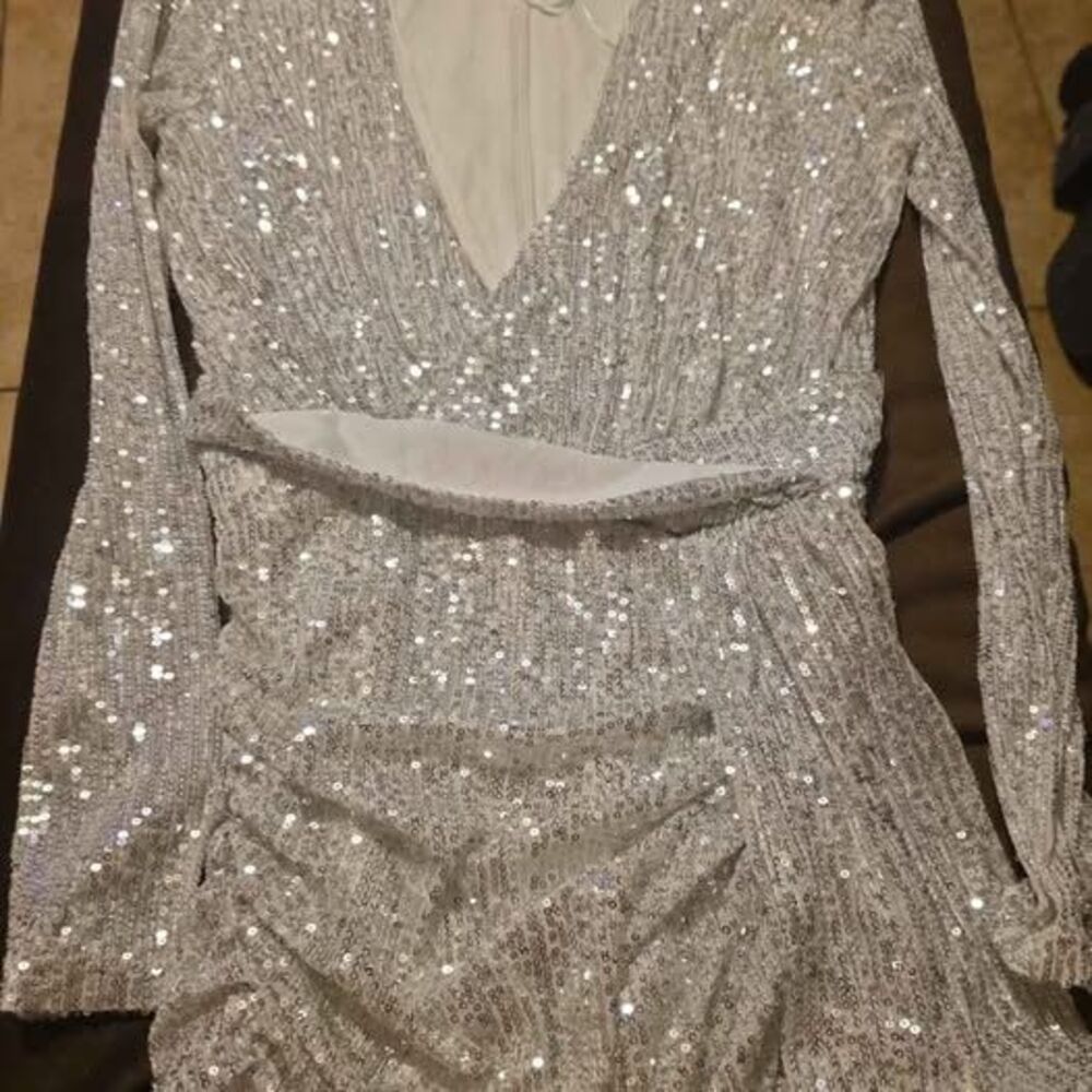 Long sleeve sequin silver nye new years formal dress fashion nova euc  size medi